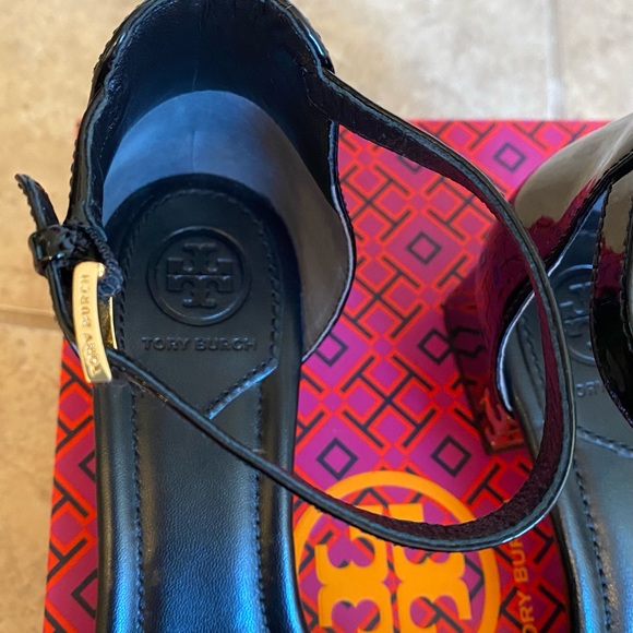 Tory Burch Finley Sandals - Picture 3 of 8